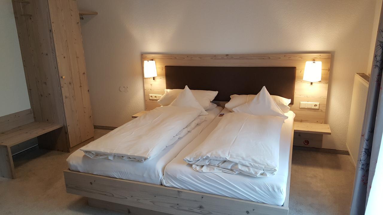 Landgasthaus Zollerstuben Bermatingen Buitenkant foto