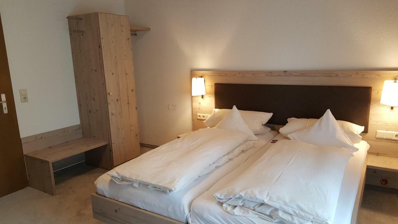 Landgasthaus Zollerstuben Bermatingen Buitenkant foto